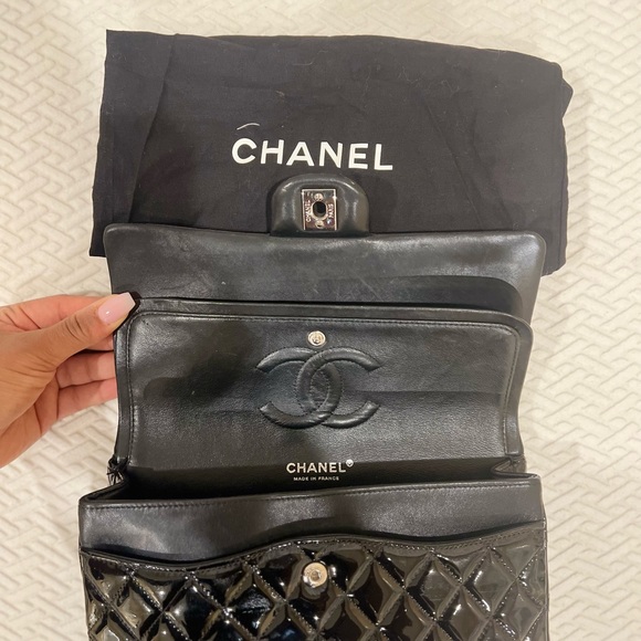 Vintage CHANEL medium Patent Quilted Double Flap bag authentic used - Picture 4 of 5